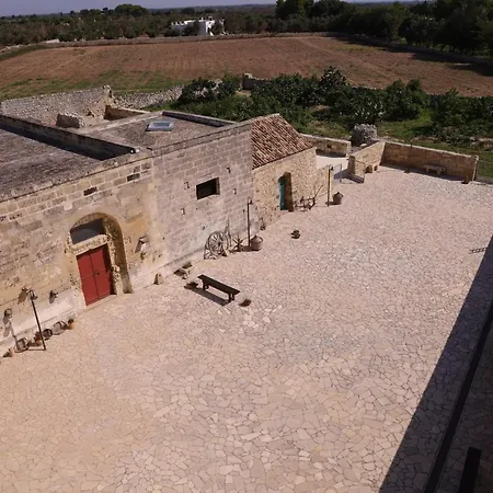 Masseria Carlini Bed & Breakfast 4*