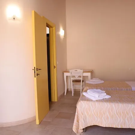 Masseria Carlini Bed & Breakfast 4*