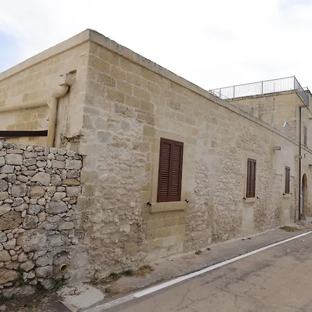 Masseria Carlini *