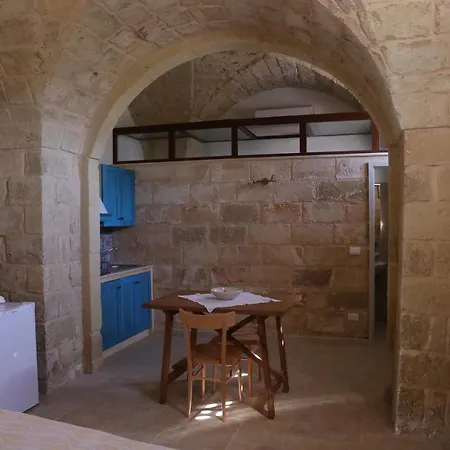 Bed & Breakfast Masseria Carlini 4*